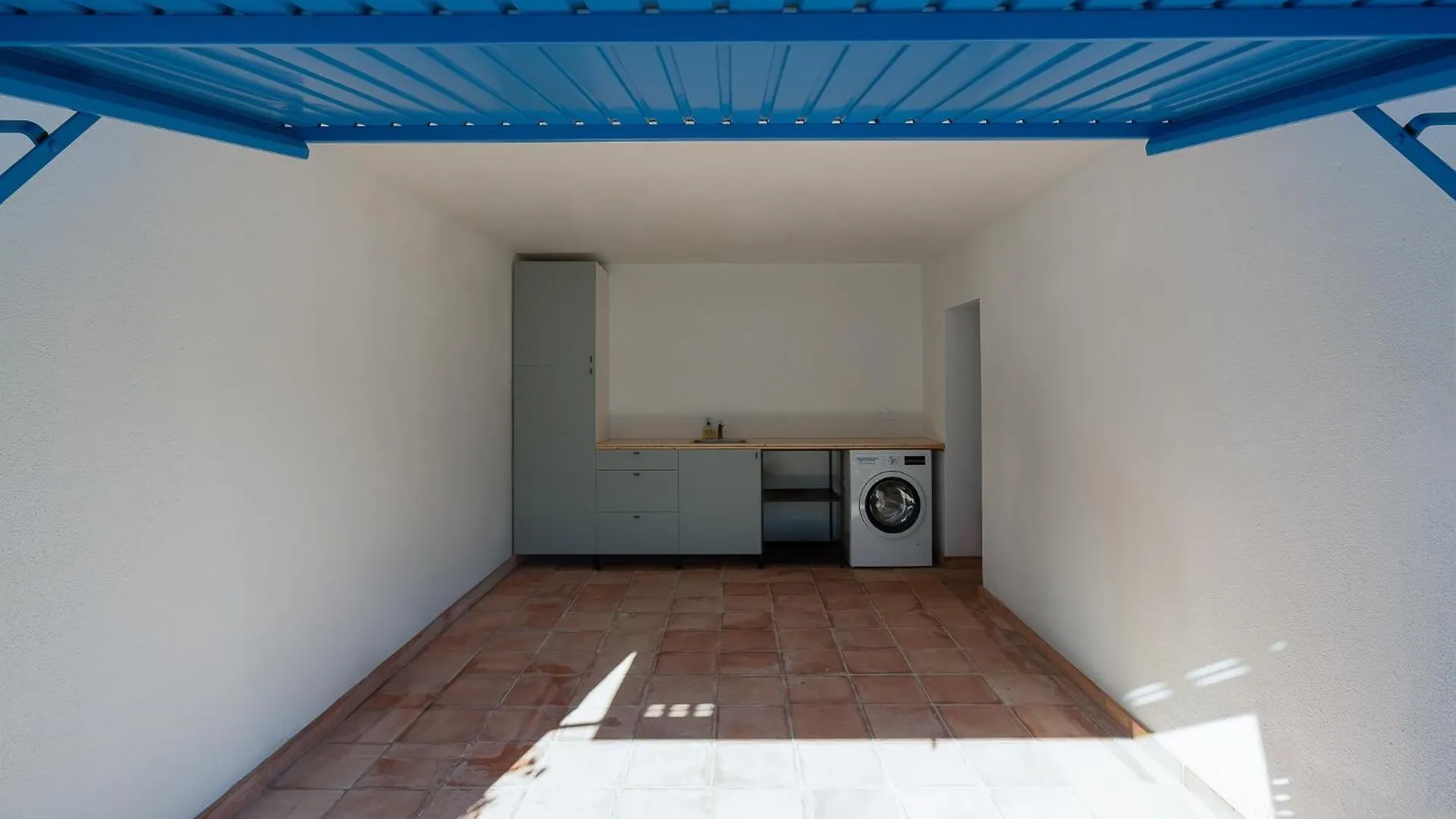 Apartment Vila Ramalhete W/ 3 Bdr & Balcony By Lovelystay Altura