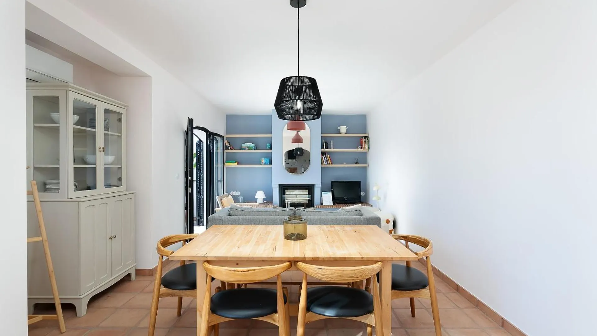 Apartment Vila Ramalhete W/ 3 Bdr & Balcony By Lovelystay Altura