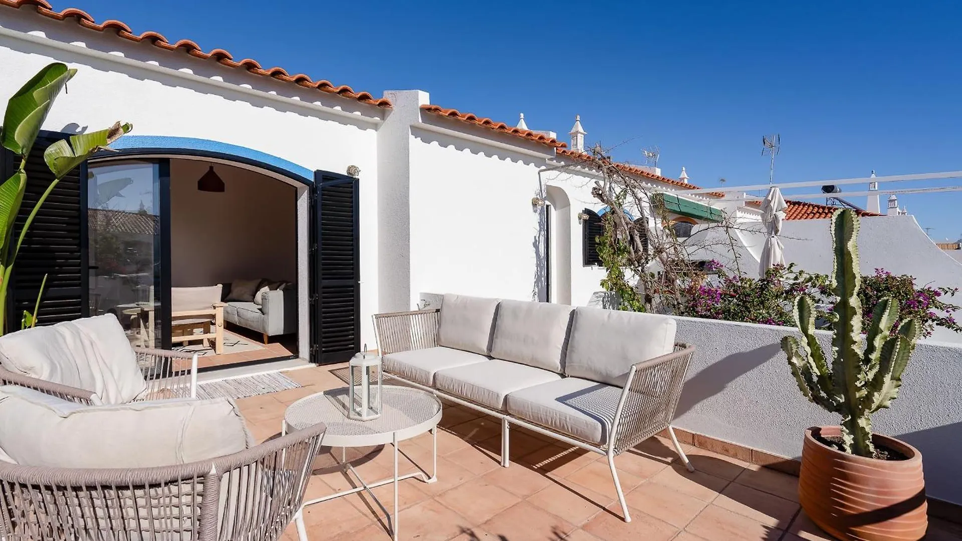 Vila Ramalhete W/ 3 Bdr & Balcony By Lovelystay Altura Apartment