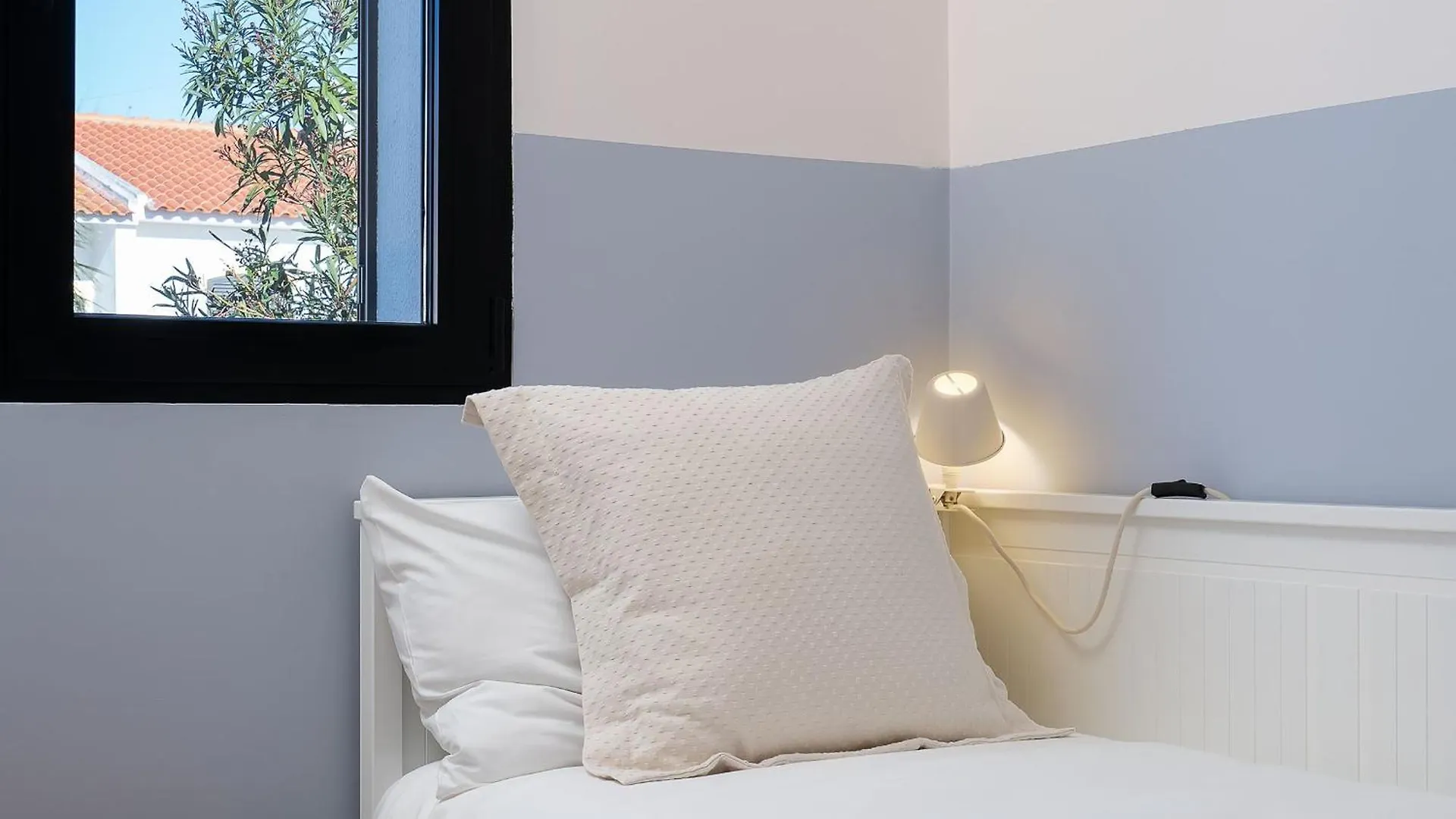 Apartment Vila Ramalhete W/ 3 Bdr & Balcony By Lovelystay Altura